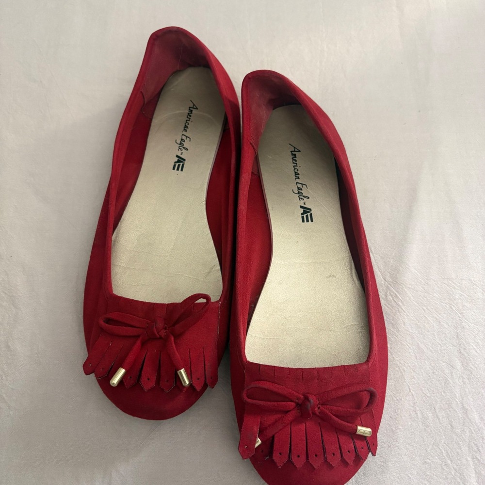 American Eagle Red Faux‎ Suede Ballet Flats with Bow and Fringe Detail Size 8